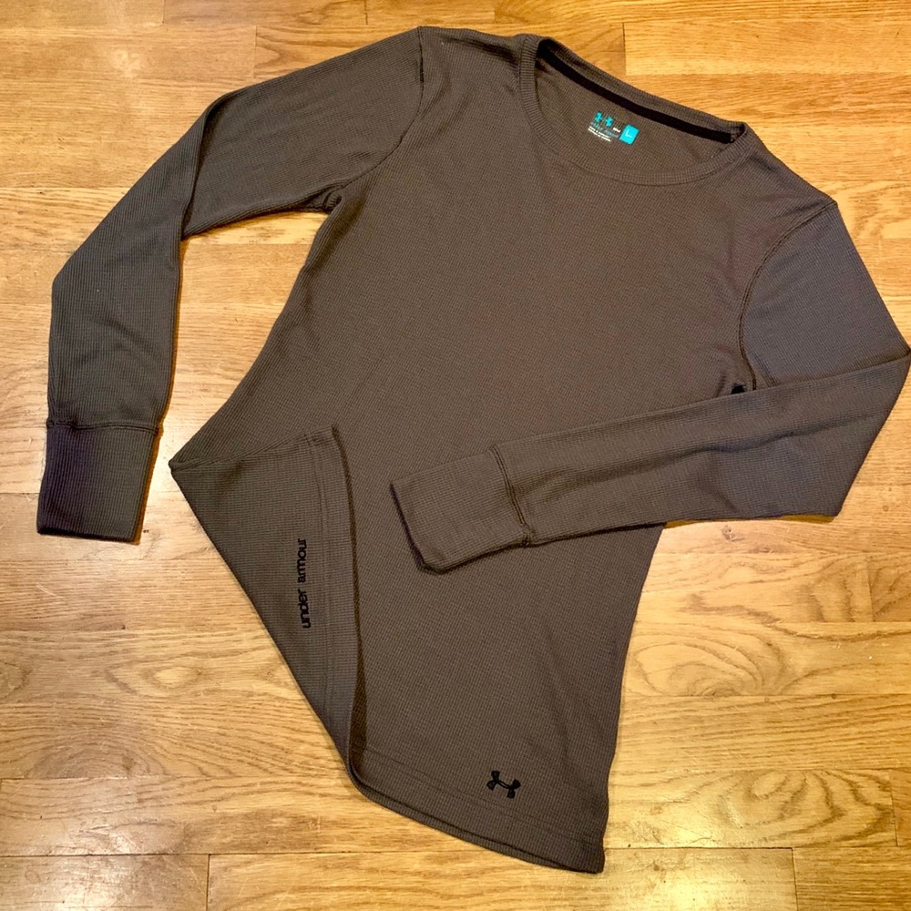 Under Armour thermal undershirt Large women’s NWOT